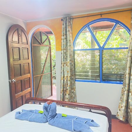 La Palapa Hut Nature Hostel ปัวร์โตคิมาเนซ ภายนอก รูปภาพ