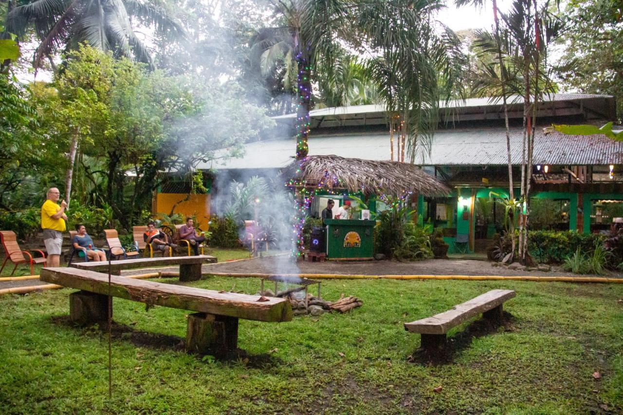 La Palapa Hut Nature Hostel ปัวร์โตคิมาเนซ ภายนอก รูปภาพ